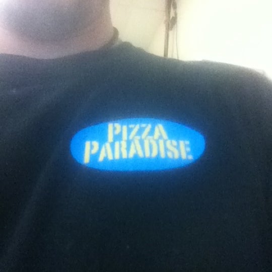 fyi ignore the menu on foursquare, its all wrong. Go to the website for the correct menu http://www.pizzaparadise.com