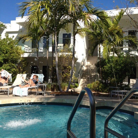Photo taken at Santa Maria Suites Resort by Dee H. on 3/24/2012