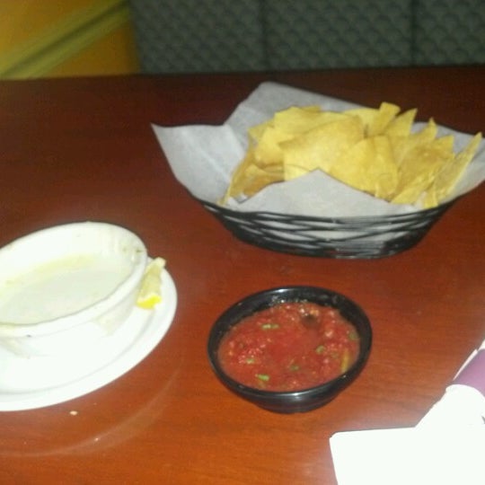 Снимок сделан в Pepito&#39;s Mexican Restaurant - Destin пользователем Storm H. 6/27/2012