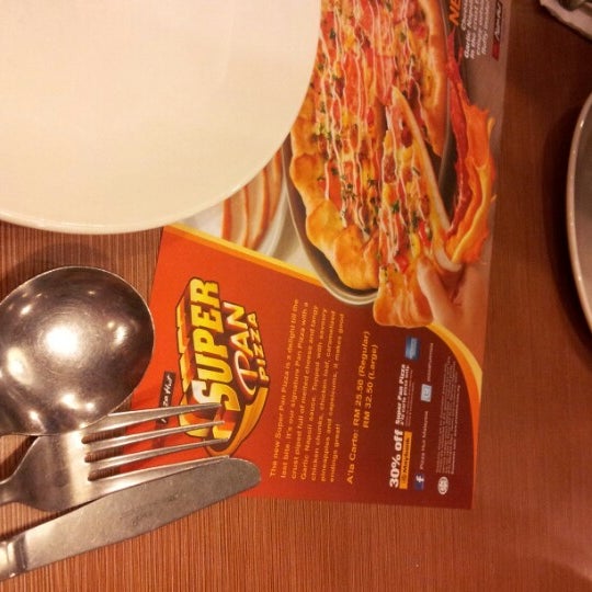 pizza hut kota kemuning