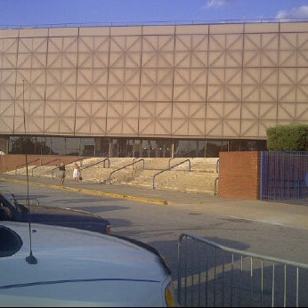 Foto tirada no(a) James Brown Arena por Rob J. em 5/5/2012