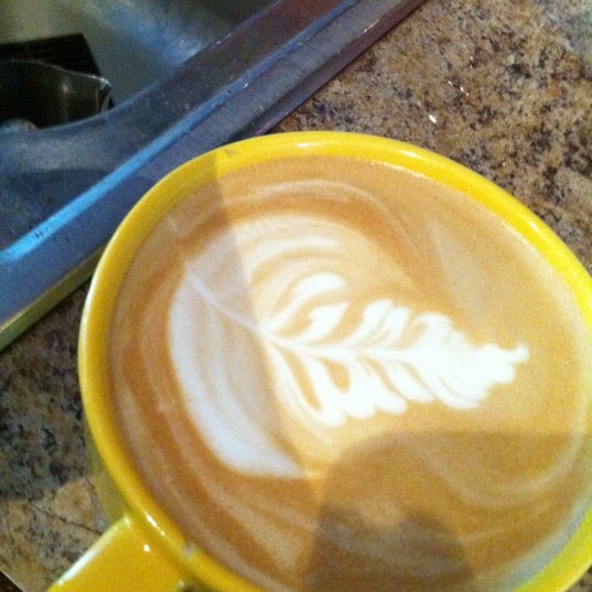 รูปภาพถ่ายที่ Cafe Zoe โดย Jessa S. เมื่อ 2/6/2012