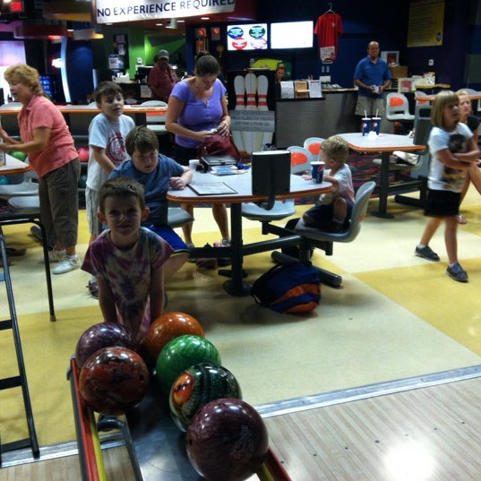 Photo taken at Mel&#39;s Lone Star Lanes by Eileen S. on 7/12/2012