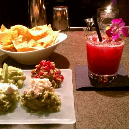 4/7/2012 tarihinde Julie D.ziyaretçi tarafından Jibarra Mexican Tequila Lounge'de çekilen fotoğraf