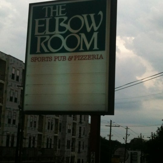 6/24/2012にRachel P.がElbow Room Barで撮った写真