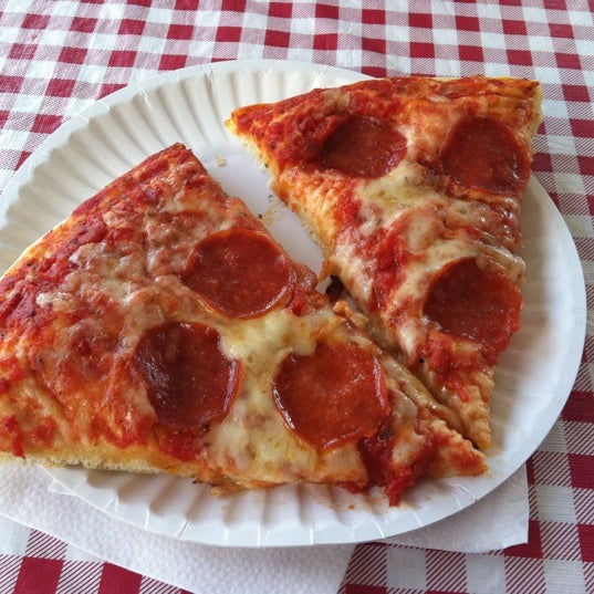 Leonard Paul's Pizza 3 tips from 47 visitors