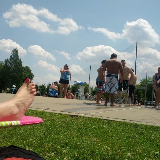 Palisades Park Swim Club Bergen에서 수영장일에서의 사진