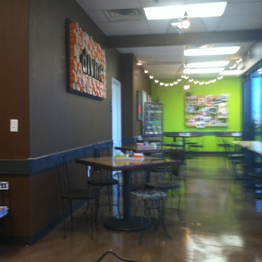 รูปภาพถ่ายที่ DiVine Cafe | @DiVineEvent โดย George H. เมื่อ 2/21/2012