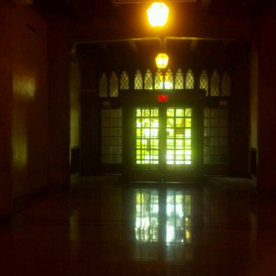 Hoskins Library University of Tennessee 1401 Cumberland Ave