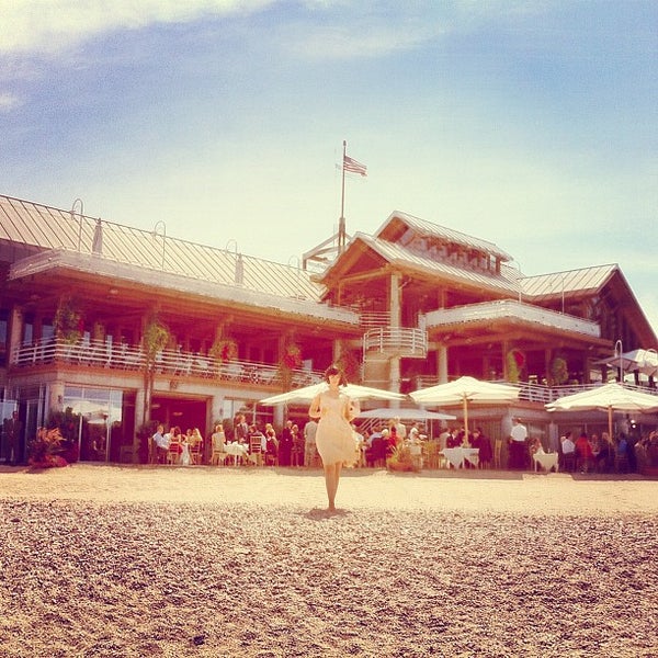 8/26/2012에 Jeff S.님이 The Crescent Beach Club에서 찍은 사진