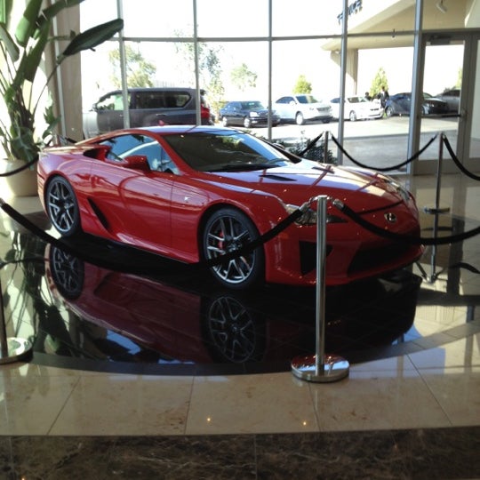 2/28/2012에 Michael K.님이 Lexus of Henderson에서 찍은 사진