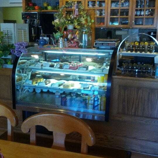 Photo taken at Door County Coffee &amp; Tea Co. by Elyce on 7/20/2012