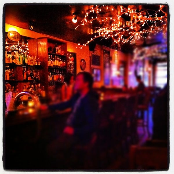 Foto tirada no(a) The Auld Spot Pub por Danny L. em 4/9/2012