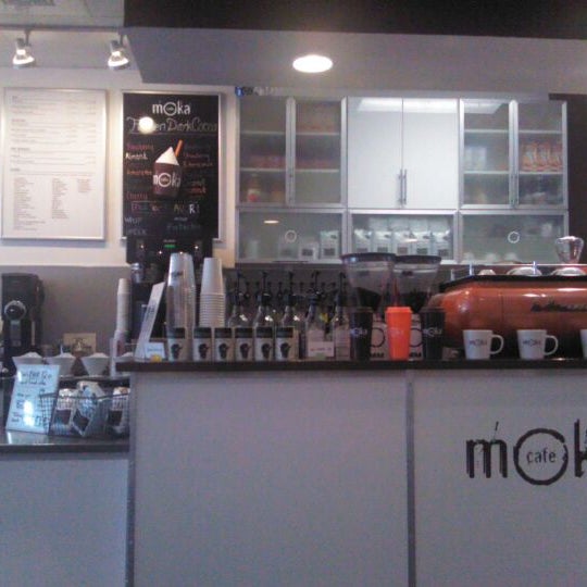 4/24/2012 tarihinde Elizabeth B.ziyaretçi tarafından Cafe Moka'de çekilen fotoğraf
