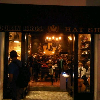 Photo taken at Goorin Bros. Hat Shop - State Street by Drew Dallas D. on 3/31/2012