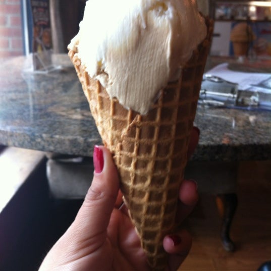 Photo taken at More Than Just Ice Cream by Sara Margarita G. on 5/26/2012