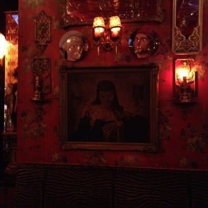 Das Foto wurde bei Simone Martini Bar &amp; Cafe von Kristin L. am 8/8/2012 aufgenommen