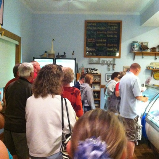 6/8/2012 tarihinde Mackenzie B.ziyaretçi tarafından Calabash Creamery'de çekilen fotoğraf