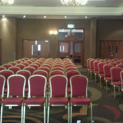 Das Foto wurde bei Lough Rea Hotel &amp; Spa von Evert B. am 5/28/2012 aufgenommen