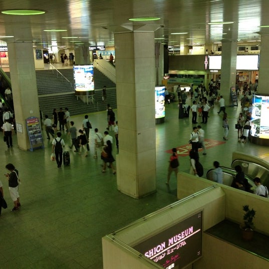 Fotos En 阪急梅田ビッグマン前 梅田 北区芝田1 16 1 Fotos En 阪急梅田ビッグマン前 梅田 北区芝田1 16 1