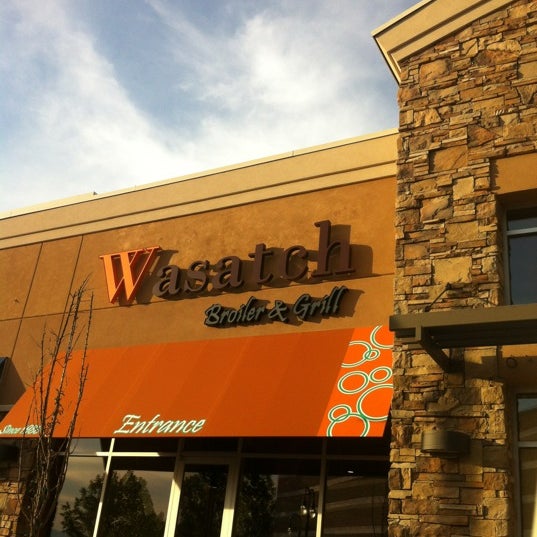 Photo taken at Wasatch Broiler and Grill by Lisa B. on 5/22/2012