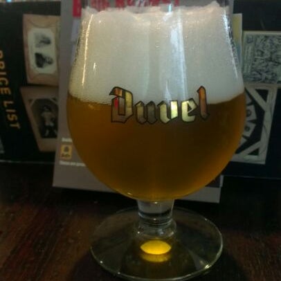 Photo prise au Belgian Beer Café par Alex V. le5/22/2012