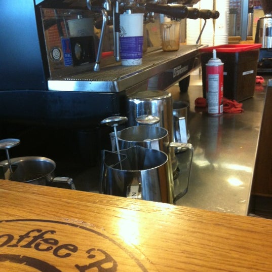 Foto tirada no(a) The Coffee Bean &amp; Tea Leaf por Miguel O. em 5/12/2012