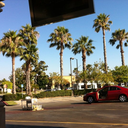 Tustin Auto Wash & 76 Gas Fuel Station