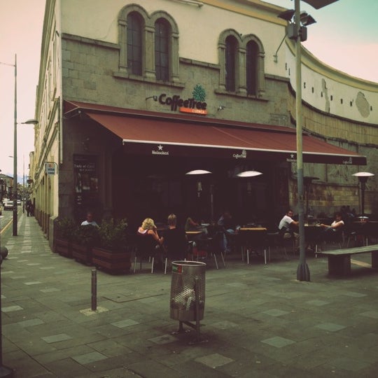 รูปภาพถ่ายที่ Goza Espresso Bar โดย Alexa S. เมื่อ 4/28/2012