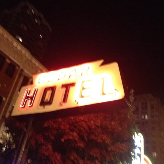8/11/2012にMonique C.がCedar Hotelで撮った写真