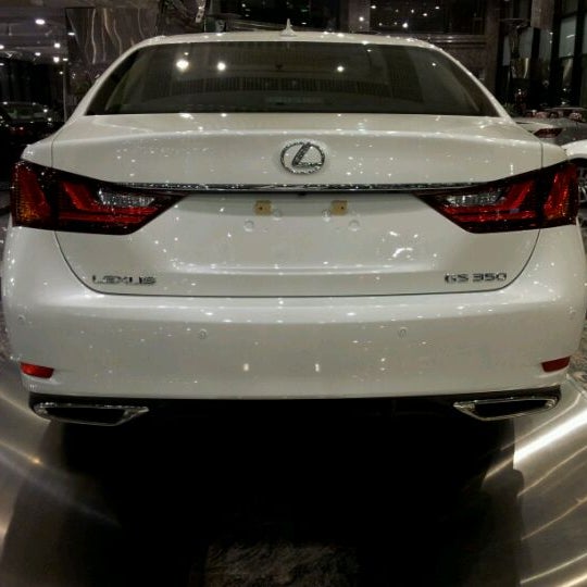 Foto diambil di Toyota Showroom oleh Ahmed B. pada 3/16/2012