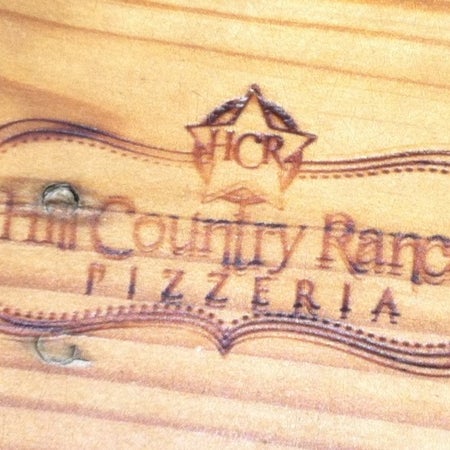 5/18/2012에 Aaron R.님이 Hill Country Ranch Pizzeria에서 찍은 사진