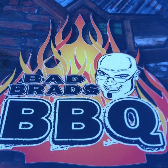 Foto diambil di Bad Brad&#39;s BBQ oleh miria s. pada 5/28/2012