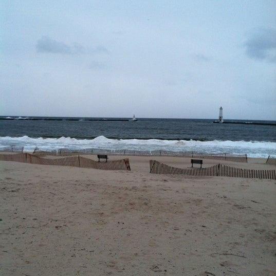 Frankfort Beach Frankfort, MI