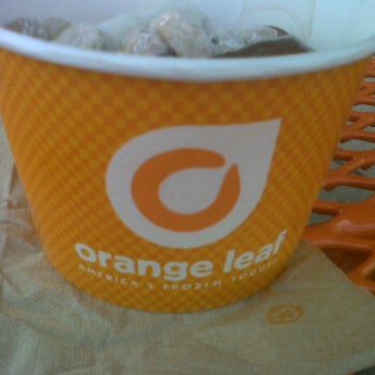 Foto tirada no(a) Orange Leaf Frozen Yogurt por Victoria A. em 7/28/2012