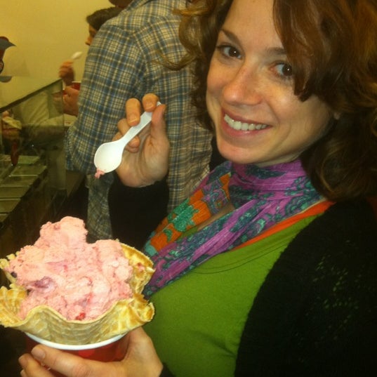 Cold Stone Creamery (Now Closed) Ice Cream Parlor in Bloomington