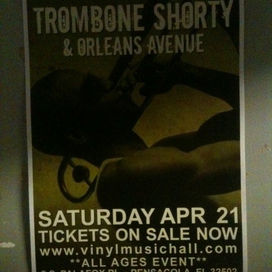 4/21/2012 tarihinde Josh C.ziyaretçi tarafından Vinyl Music Hall'de çekilen fotoğraf