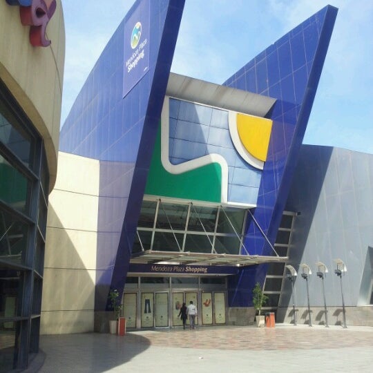 Foto tirada no(a) Mendoza Plaza Shopping por Marcos G. em 8/29/2012