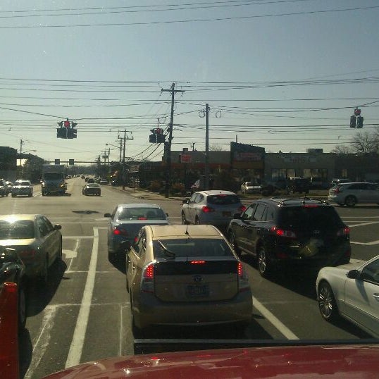 Jericho Turnpike Road in Floral Park