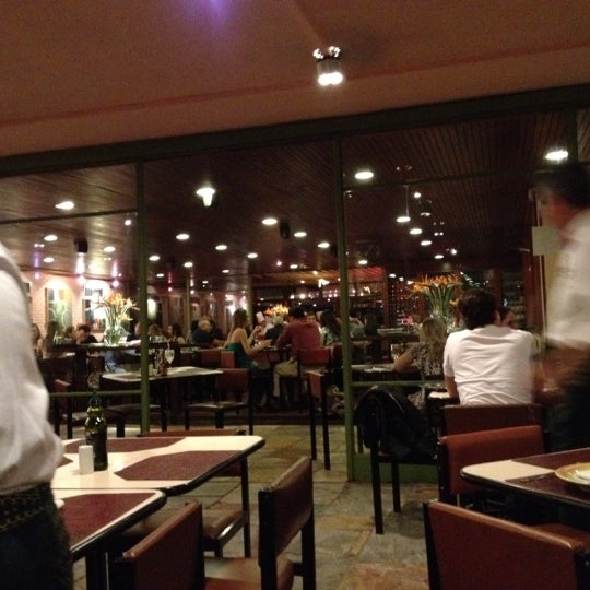 3/11/2012 tarihinde gabrielle K.ziyaretçi tarafından Cristal Pizza Bar'de çekilen fotoğraf