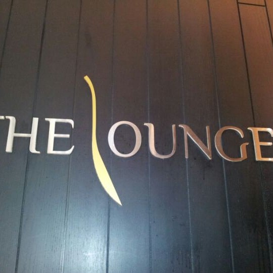 Foto tomada en The Lounge  por Rahul M. el 4/22/2012