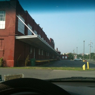 8/4/2012 tarihinde Amanda C.ziyaretçi tarafından The Warehouse at Huck Finn'de çekilen fotoğraf