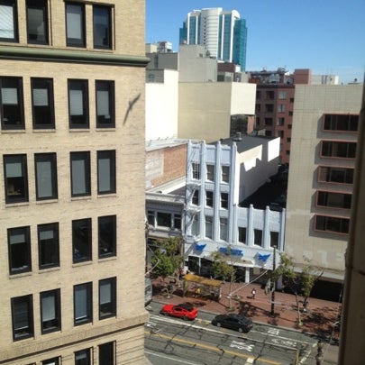 Foto scattata a Hotel Metropolis da Gabriel il 8/3/2012