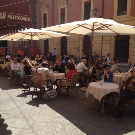 5/19/2012 tarihinde Massimo M.ziyaretçi tarafından Pasticceria Il Duca D&#39;Amalfi'de çekilen fotoğraf