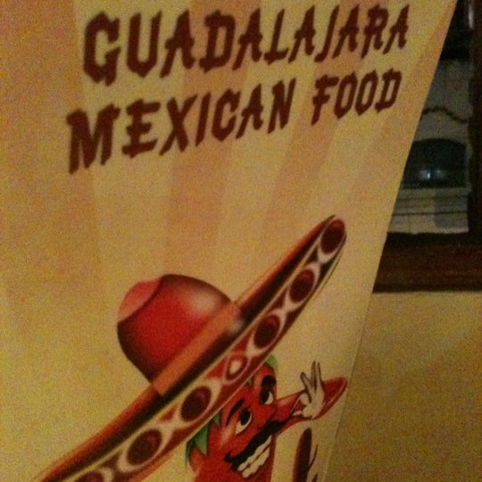 Foto tirada no(a) Guadalajara Mexican Food por Daniel Arthur S. em 9/6/2012