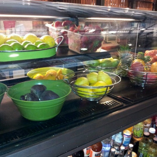 7/20/2012 tarihinde Alison R.ziyaretçi tarafından The Green Kitchen'de çekilen fotoğraf