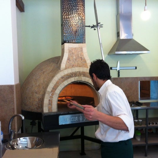 8/1/2012に800.cl A.がGreen Pizzaで撮った写真