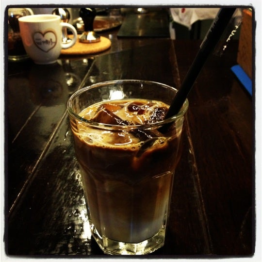 Photo prise au CHAN&#39;S Espresso Bar par Soobhin A. le7/27/2012