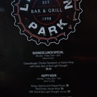 รูปภาพถ่ายที่ Lincoln Park Grill โดย danielle m. เมื่อ 8/2/2012