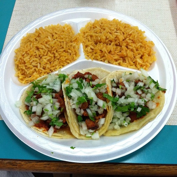 Das Foto wurde bei Fresco Mexican Grill von Bryan W. am 8/23/2012 aufgenommen